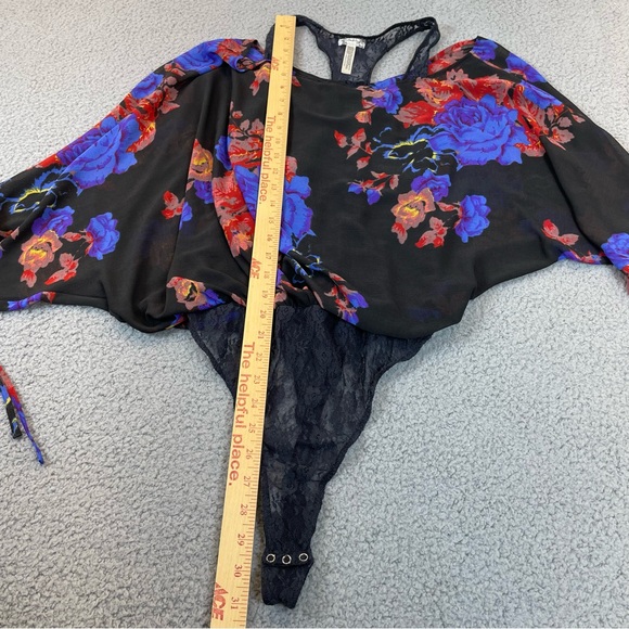 Intimately Free People‎ Lace Bodysuit Sz Small Floral with Coverup Sexy feminine - Picture 11 of 15
